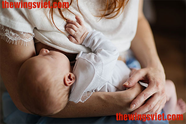 mẹ thiếu sữa phải làm sao