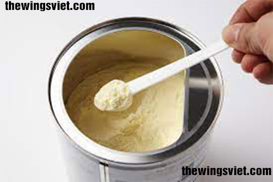 nguyên nhân sữa mẹ xuống ít