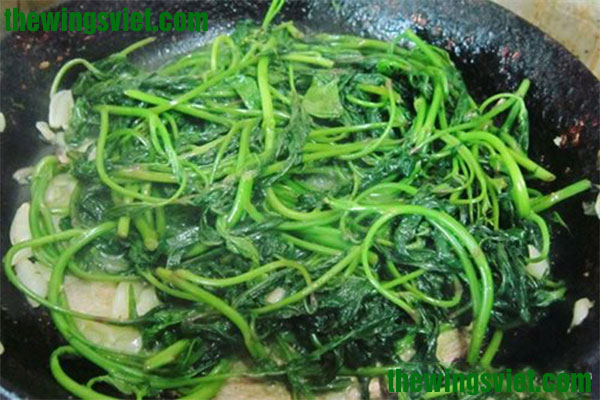 sinh mổ có được ăn rau lang không