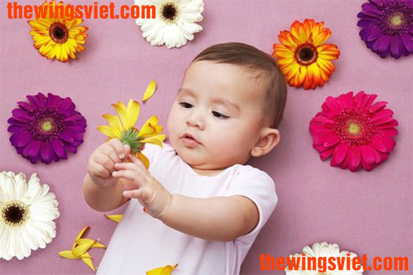 trẻ cai sữa mẹ trẻ cai sữa mẹ