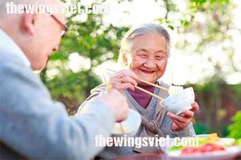 tác dụng của tổ yến với người già