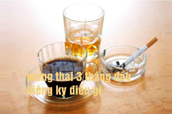 Mang thai 3 tháng đầu nên ăn gì và kiêng kỵ điều gì