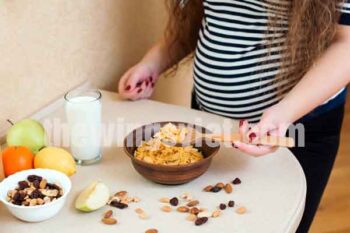 Ngũ cốc ăn sáng cho bà bầu